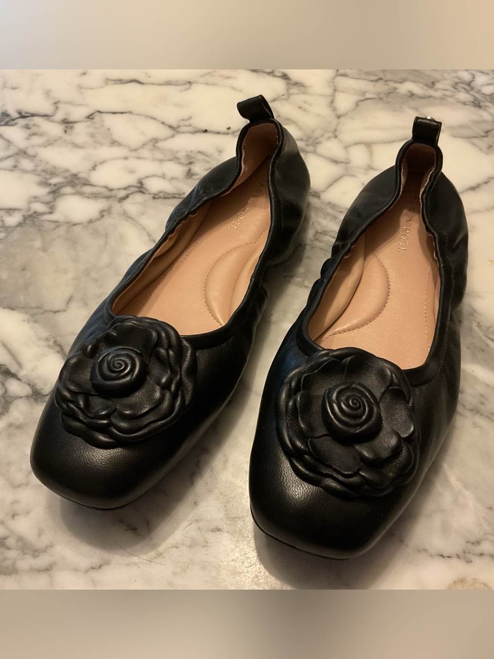 💃 Taryn Rose Black Ballet Flats